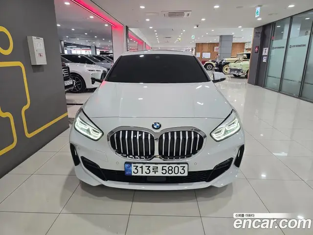 BMW 1 серия 2022 2.0 автомат (гидро), миниатюра 1