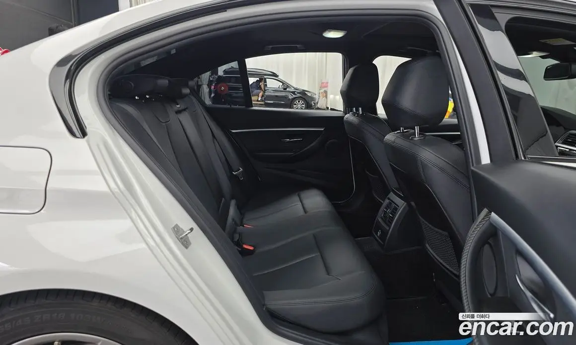 BMW 3 серия 2018 2.0 автомат (гидро), фото 17 BMW 3 серия 2018 2.0 автомат (гидро), фото 17