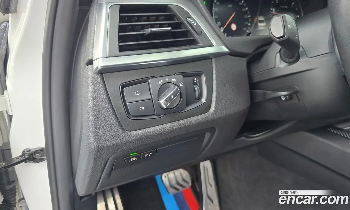 BMW 3 серия 2018 2.0 автомат (гидро), фото 25 BMW 3 серия 2018 2.0 автомат (гидро), фото 25