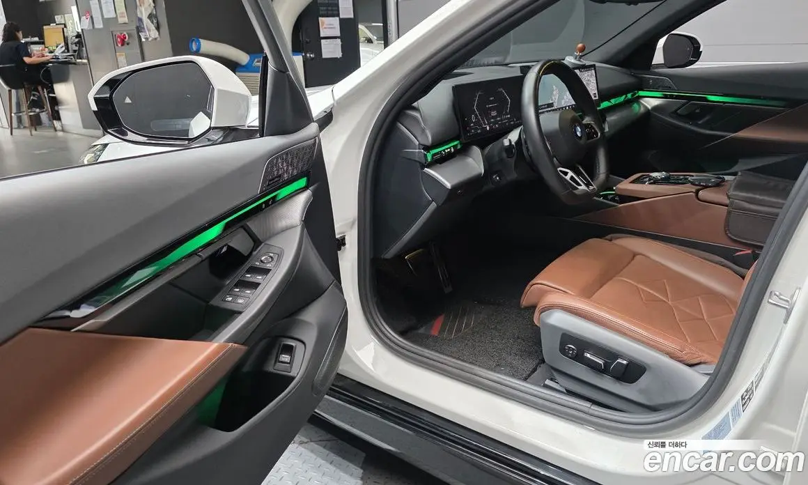 BMW 5 серия 2024 2.0 автомат (гидро), фото 13
