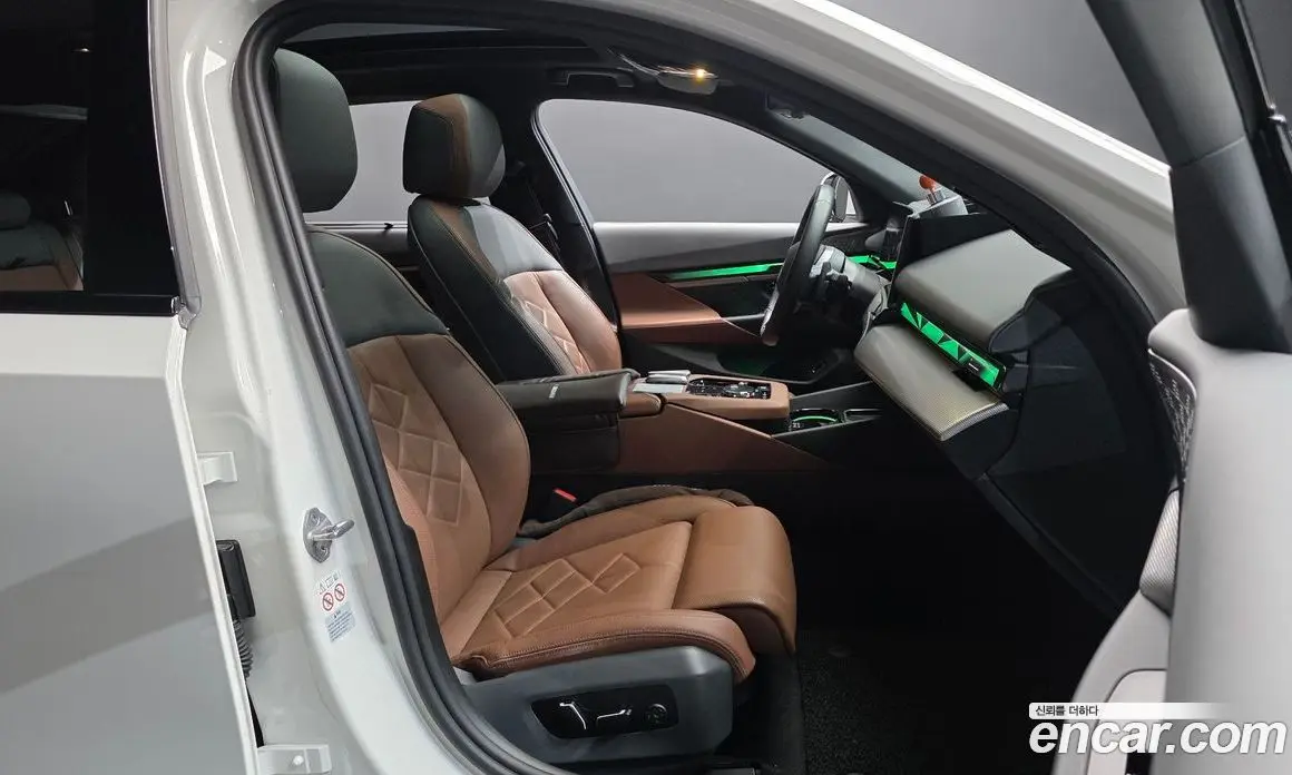 BMW 5 серия 2024 2.0 автомат (гидро), фото 16