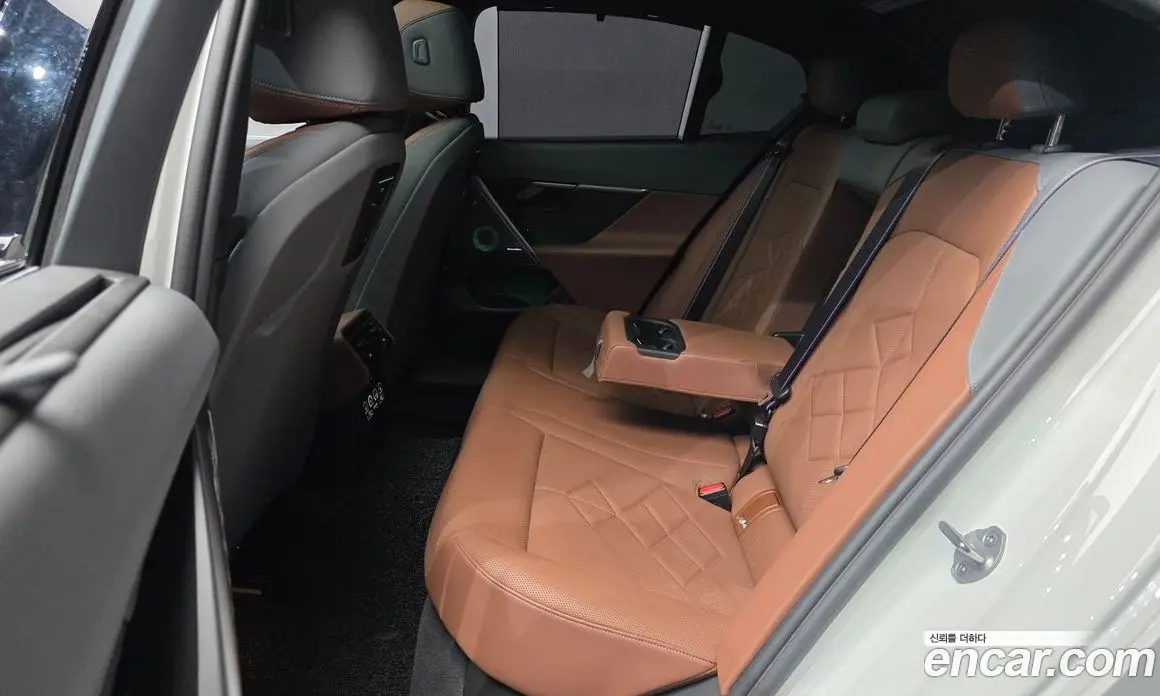 BMW 5 серия 2024 2.0 автомат (гидро), фото 18