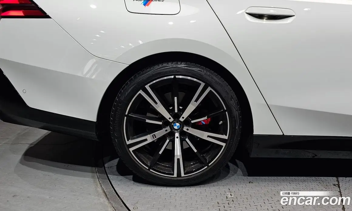 BMW 5 серия 2024 2.0 автомат (гидро), фото 5