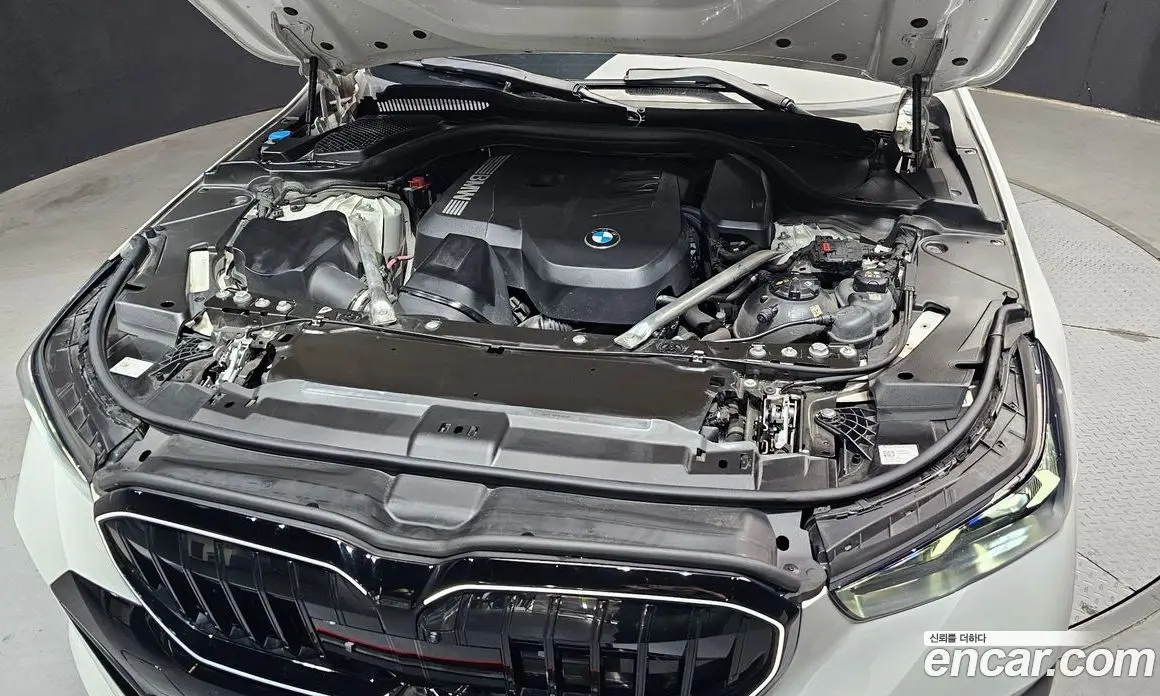 BMW 5 серия 2024 2.0 автомат (гидро), фото 6