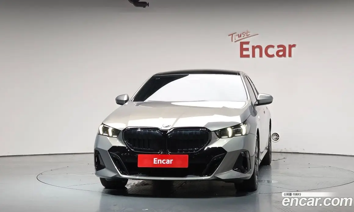 BMW 5 серия 2025 3.0 механика, фото 2 BMW 5 серия 2025 3.0 механика, фото 2