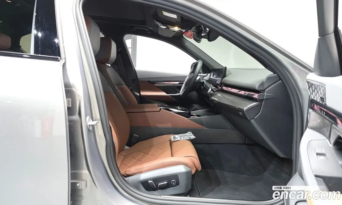 BMW 5 серия 2025 3.0 механика, фото 15 BMW 5 серия 2025 3.0 механика, фото 15