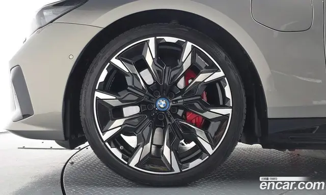 BMW 5 серия 2025 3.0 механика, миниатюра 4 BMW 5 серия 2025 3.0 механика, миниатюра 4