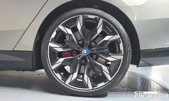 BMW 5 серия 2025 3.0 механика, миниатюра 6 BMW 5 серия 2025 3.0 механика, миниатюра 6