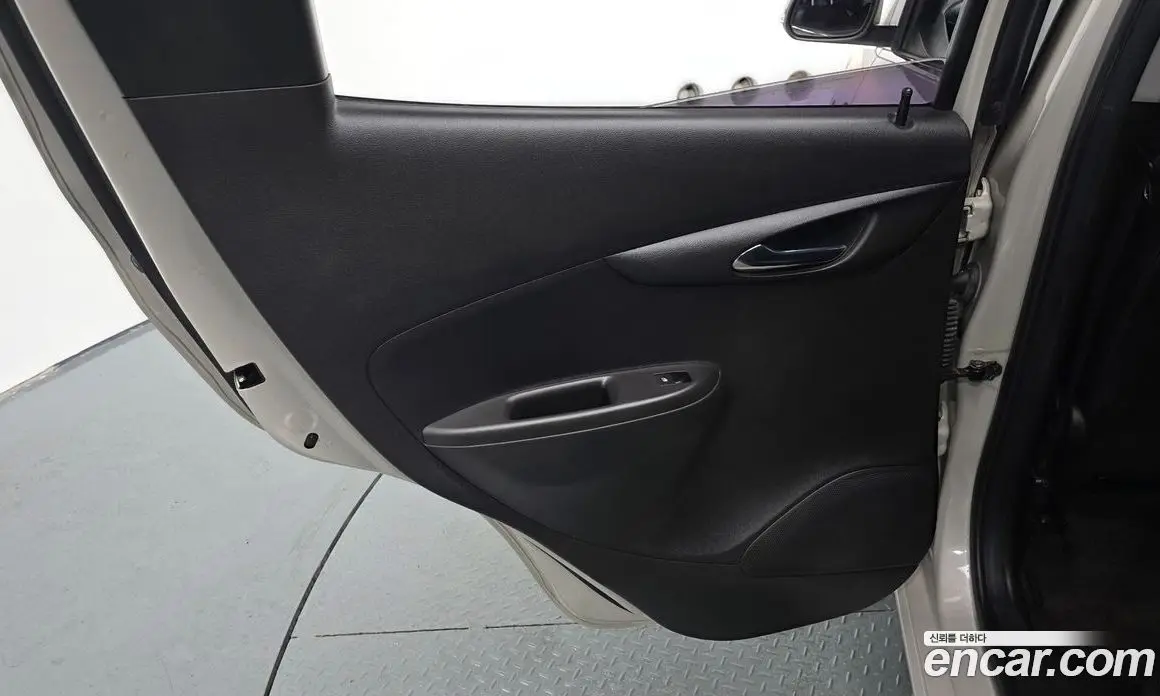 Chevrolet Spark 2016 1.0 автомат (гидро), фото 15 Chevrolet Spark 2016 1.0 автомат (гидро), фото 15