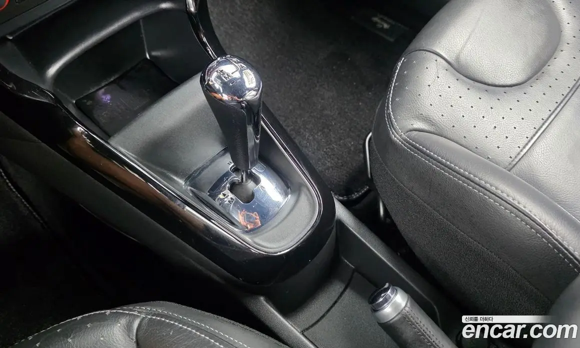 Citroen DS3 2017 1.6 автомат (гидро), фото 12 Citroen DS3 2017 1.6 автомат (гидро), фото 12