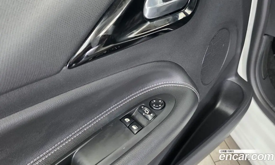 Citroen DS3 2017 1.6 автомат (гидро), фото 28 Citroen DS3 2017 1.6 автомат (гидро), фото 28