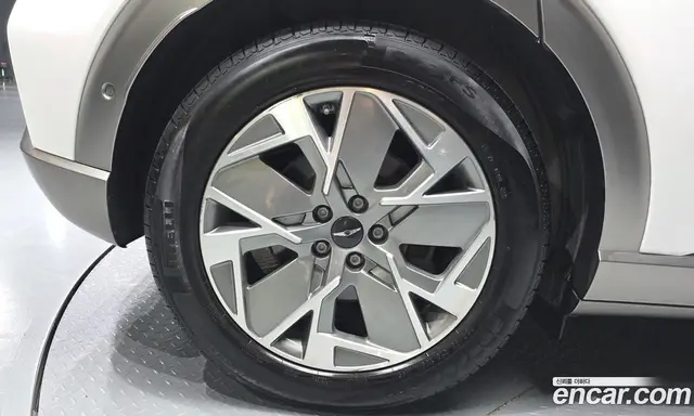 Genesis GV60 2022 0.1 автомат (гидро), миниатюра 5 Genesis GV60 2022 0.1 автомат (гидро), миниатюра 5