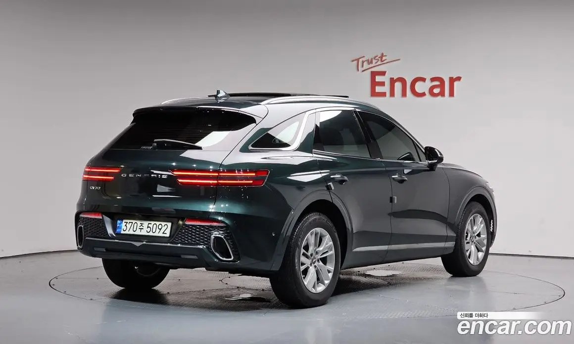 Genesis GV70 2021 2.5 автомат (гидро), фото 2 Genesis GV70 2021 2.5 автомат (гидро), фото 2