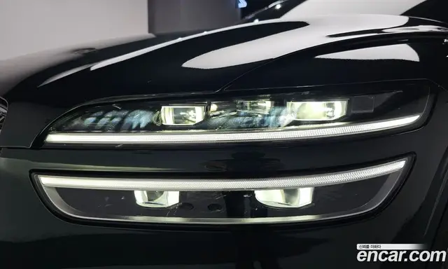 Genesis GV70 2021 2.5 автомат (гидро), миниатюра 8 Genesis GV70 2021 2.5 автомат (гидро), миниатюра 8