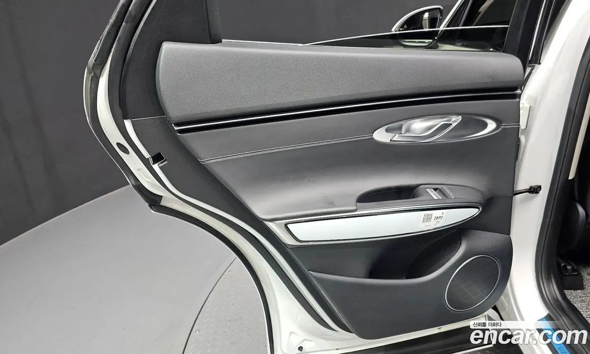 Genesis GV70 2023 2.5 автомат (гидро), фото 15 Genesis GV70 2023 2.5 автомат (гидро), фото 15