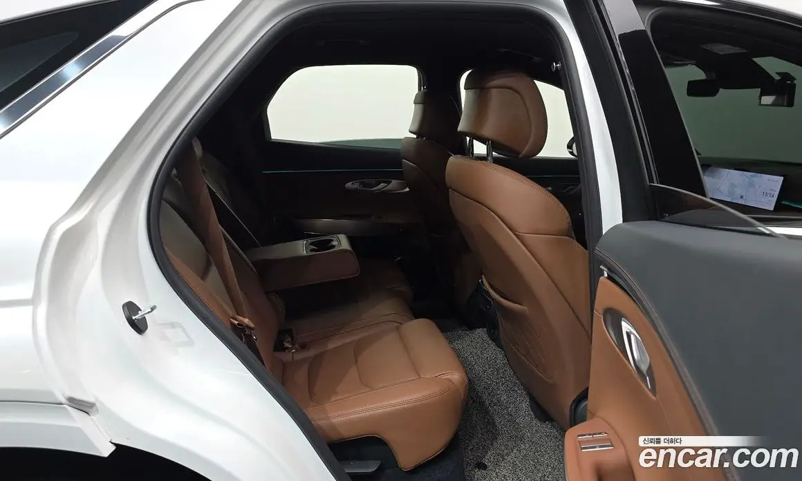 Genesis GV70 2024 2.5 автомат (гидро), фото 18 Genesis GV70 2024 2.5 автомат (гидро), фото 18