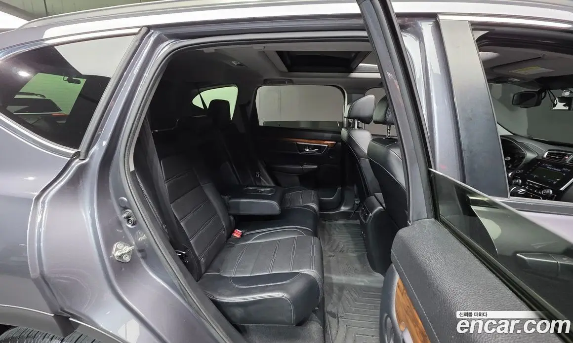 Honda CR-V 2017 1.5 автомат (гидро), фото 19