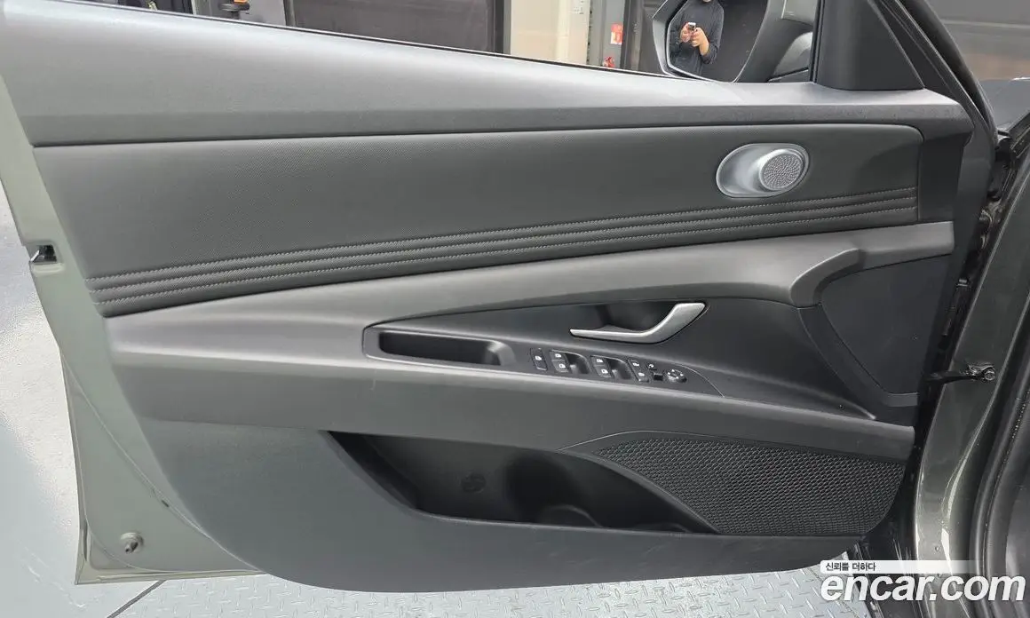 Hyundai Avante 2023 1.6 автомат (гидро), фото 14