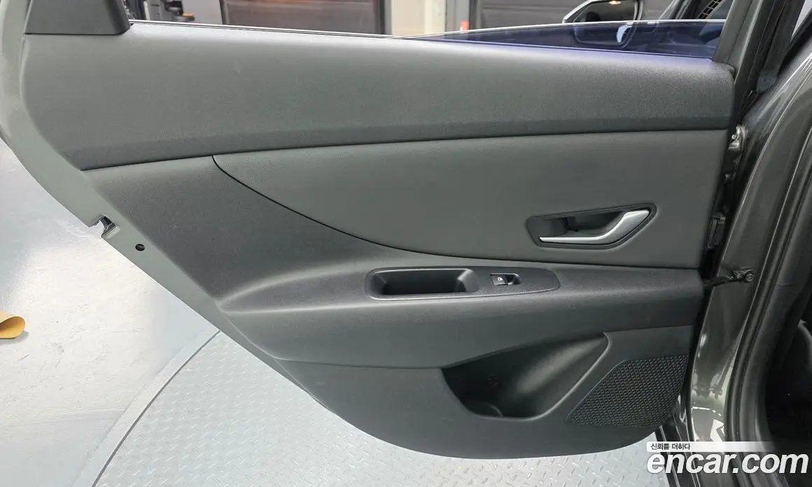 Hyundai Avante 2023 1.6 автомат (гидро), фото 15