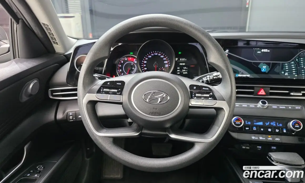 Hyundai Avante 2023 1.6 автомат (гидро), фото 19