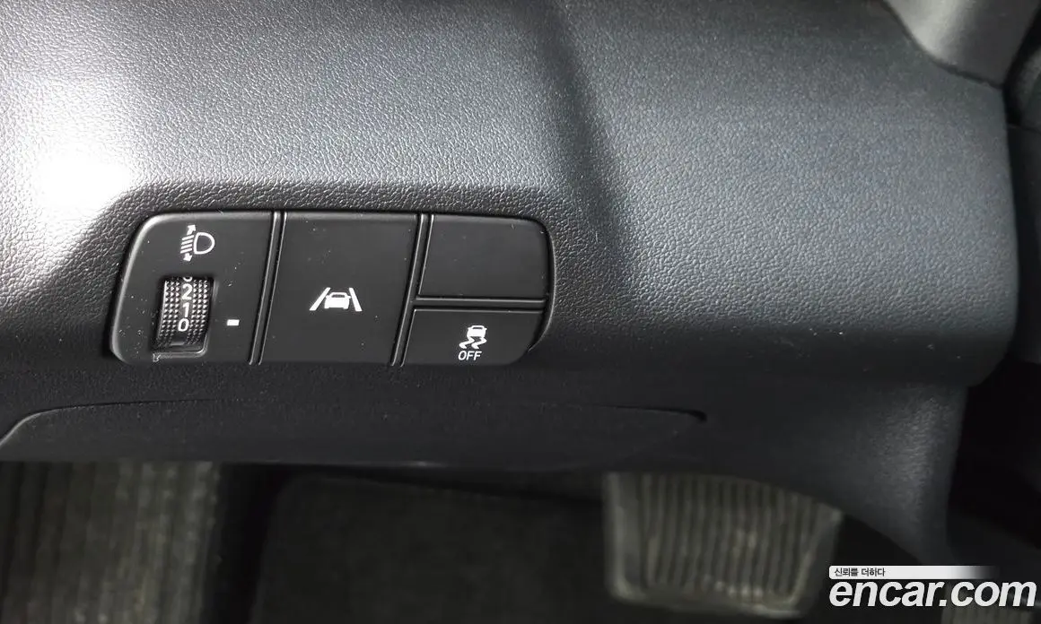 Hyundai Avante 2023 1.6 автомат (гидро), фото 24