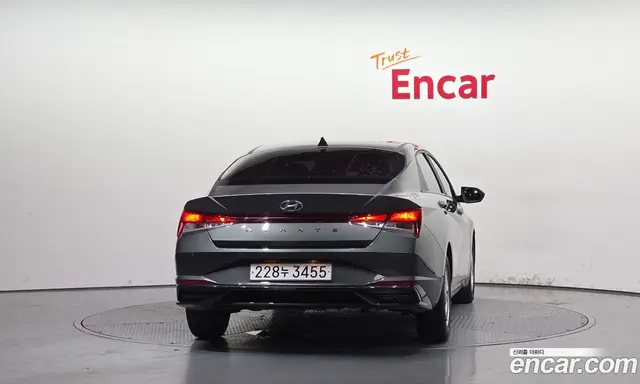 Hyundai Avante 2023 1.6 автомат (гидро), миниатюра 4