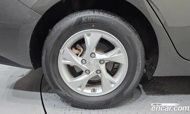 Hyundai Avante 2023 1.6 автомат (гидро), миниатюра 5