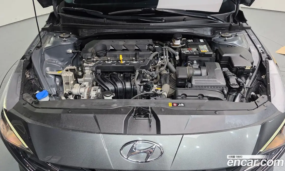 Hyundai Avante 2023 1.6 автомат (гидро), фото 6