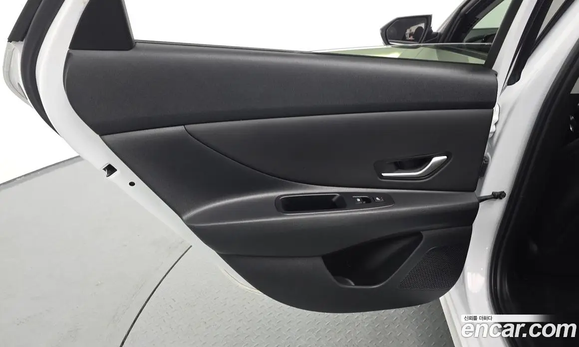 Hyundai Avante 2024 1.6 автомат (гидро), фото 14