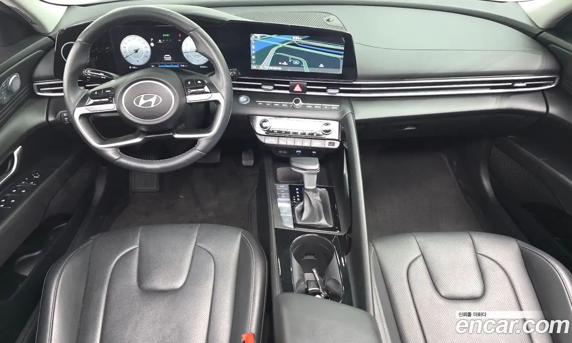 Hyundai Avante 2024 1.6 автомат (гидро), фото 9