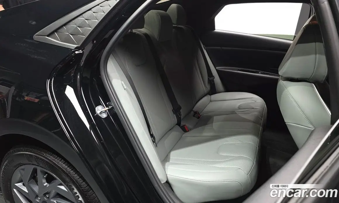 Hyundai Avante 2025 1.6 автомат (гидро), фото 12 Hyundai Avante 2025 1.6 автомат (гидро), фото 12