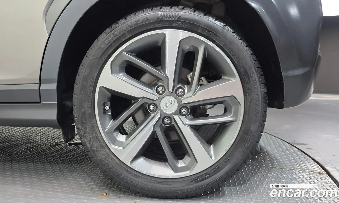 Hyundai Kona 2017 1.6 автомат (гидро), фото 5 Hyundai Kona 2017 1.6 автомат (гидро), фото 5