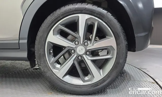 Hyundai Kona 2017 1.6 автомат (гидро), миниатюра 5 Hyundai Kona 2017 1.6 автомат (гидро), миниатюра 5