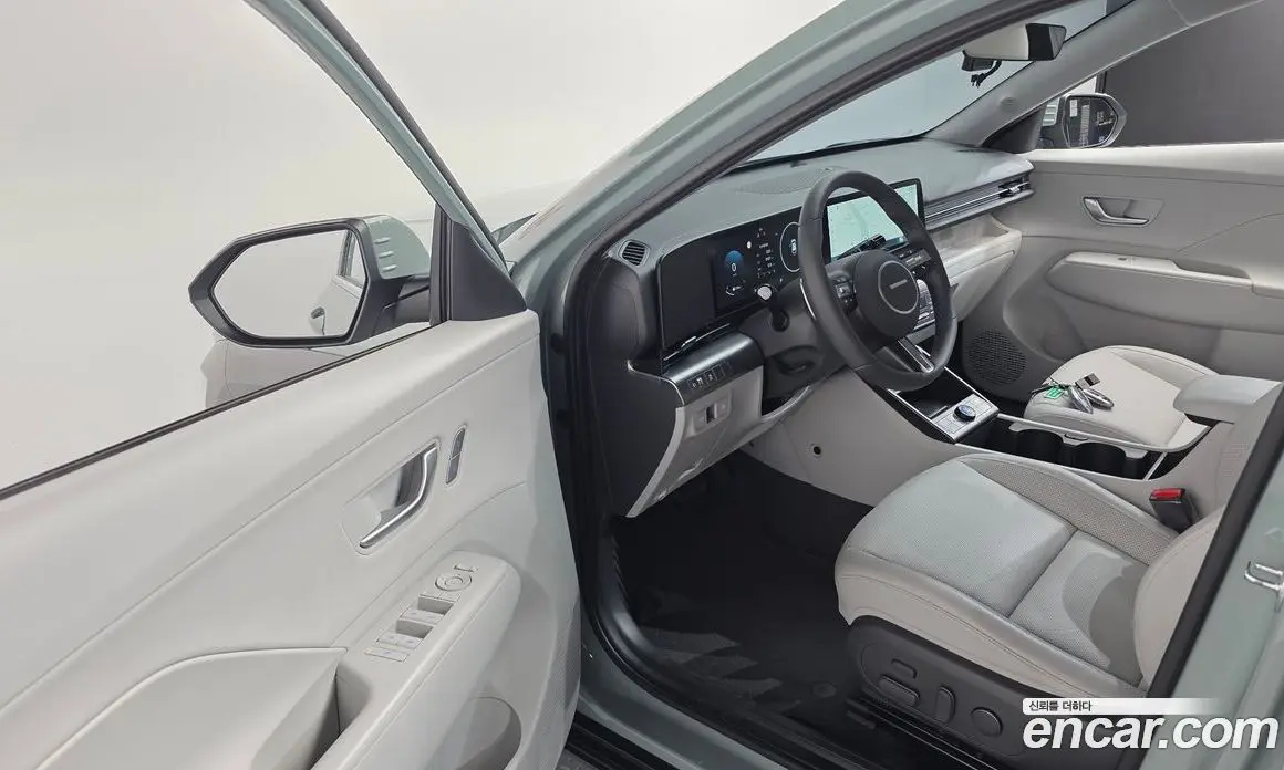 Hyundai Kona 2023 1.6 автомат (гидро), фото 11