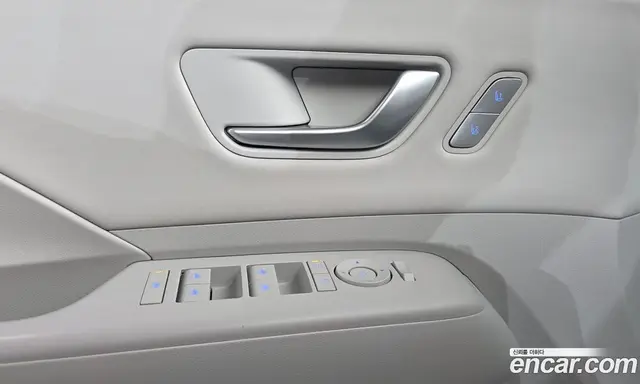 Hyundai Kona 2023 1.6 автомат (гидро), миниатюра 12