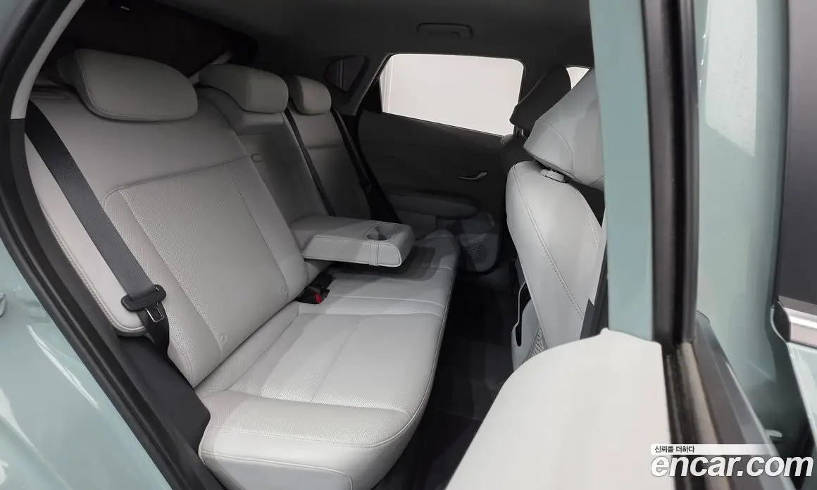 Hyundai Kona 2023 1.6 автомат (гидро), фото 18