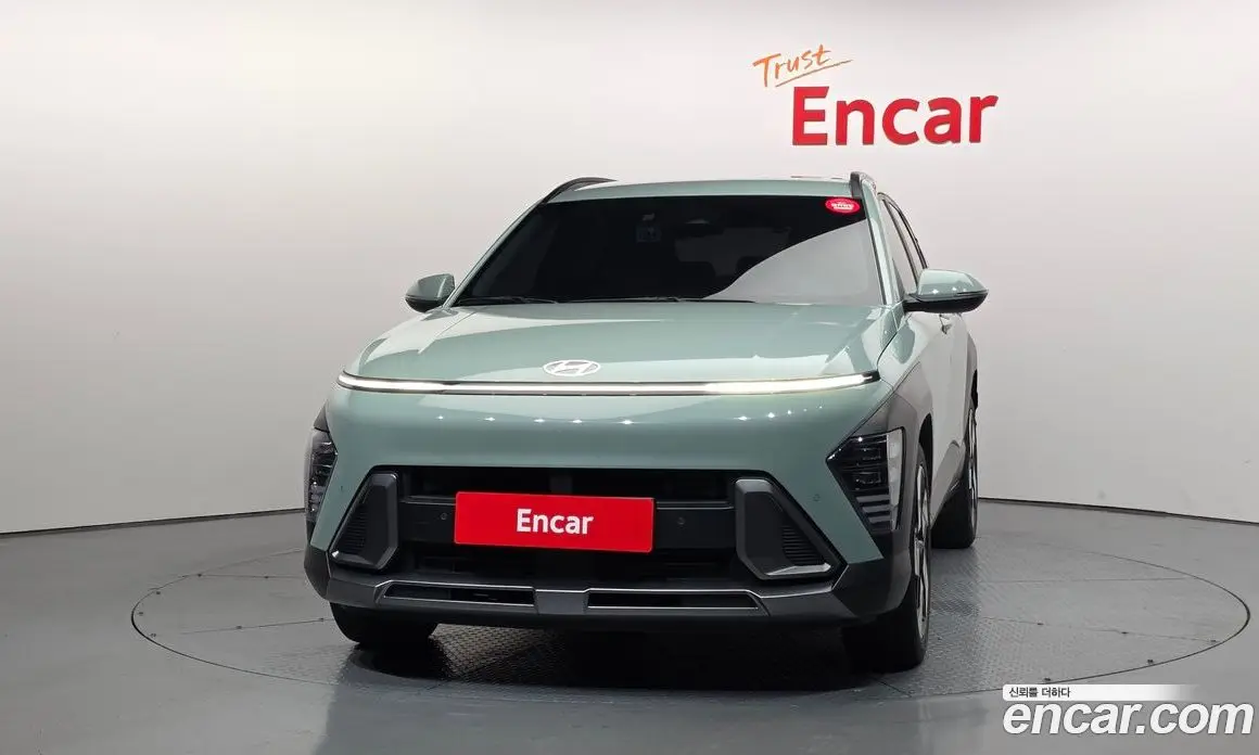 Hyundai Kona 2023 1.6 автомат (гидро), фото 3