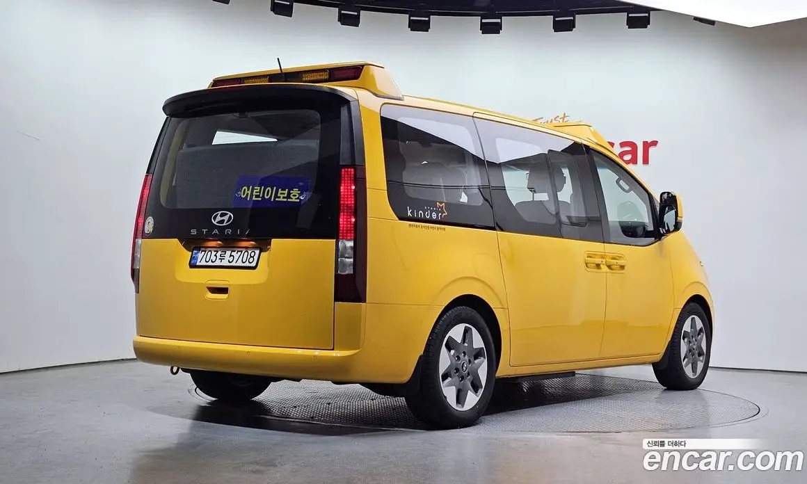 Hyundai Staria 2025 3.5 автомат (гидро), фото 2 Hyundai Staria 2025 3.5 автомат (гидро), фото 2