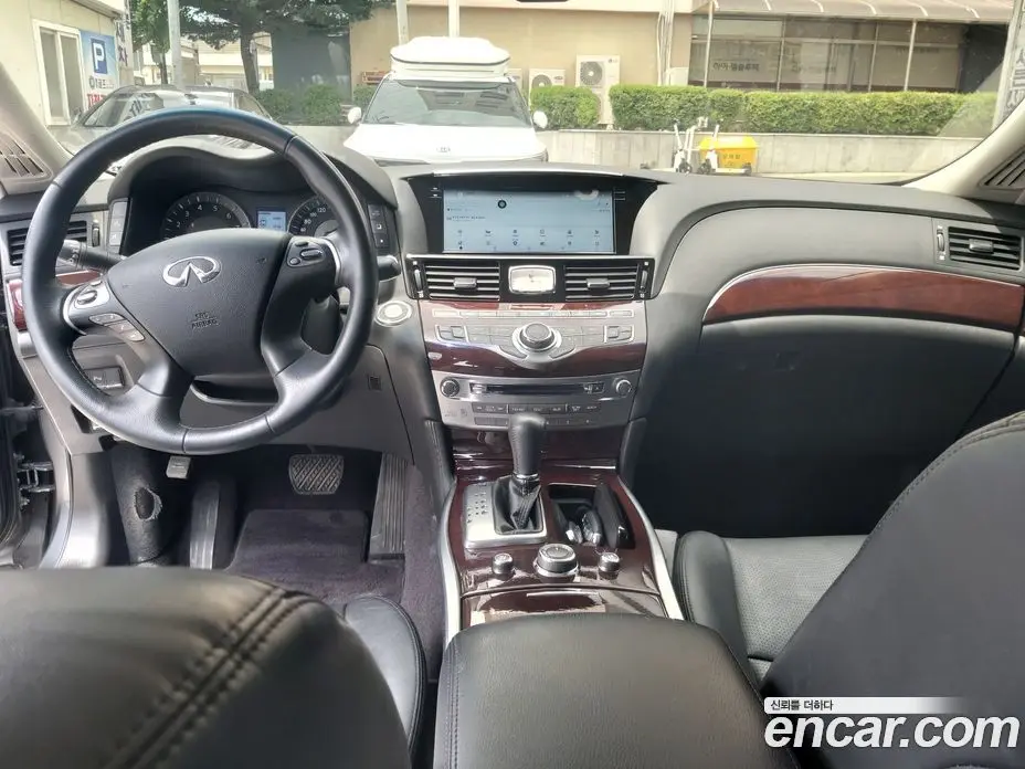 Infiniti Q70 2016 3.7 автомат (гидро), фото 7 Infiniti Q70 2016 3.7 автомат (гидро), фото 7