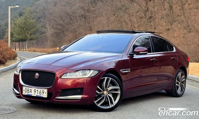 Jaguar XF 2017 2.0 автомат (гидро), миниатюра 2 Jaguar XF 2017 2.0 автомат (гидро), миниатюра 2