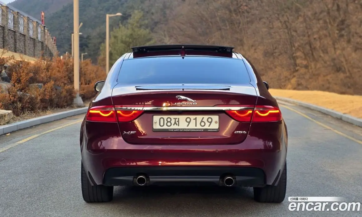 Jaguar XF 2017 2.0 автомат (гидро), фото 5 Jaguar XF 2017 2.0 автомат (гидро), фото 5