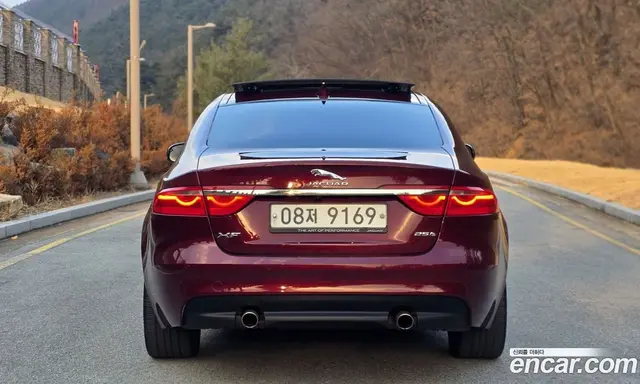 Jaguar XF 2017 2.0 автомат (гидро), миниатюра 5 Jaguar XF 2017 2.0 автомат (гидро), миниатюра 5