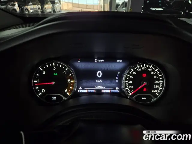Jeep Renegade 2017 2.0 автомат (гидро), миниатюра 11 Jeep Renegade 2017 2.0 автомат (гидро), миниатюра 11