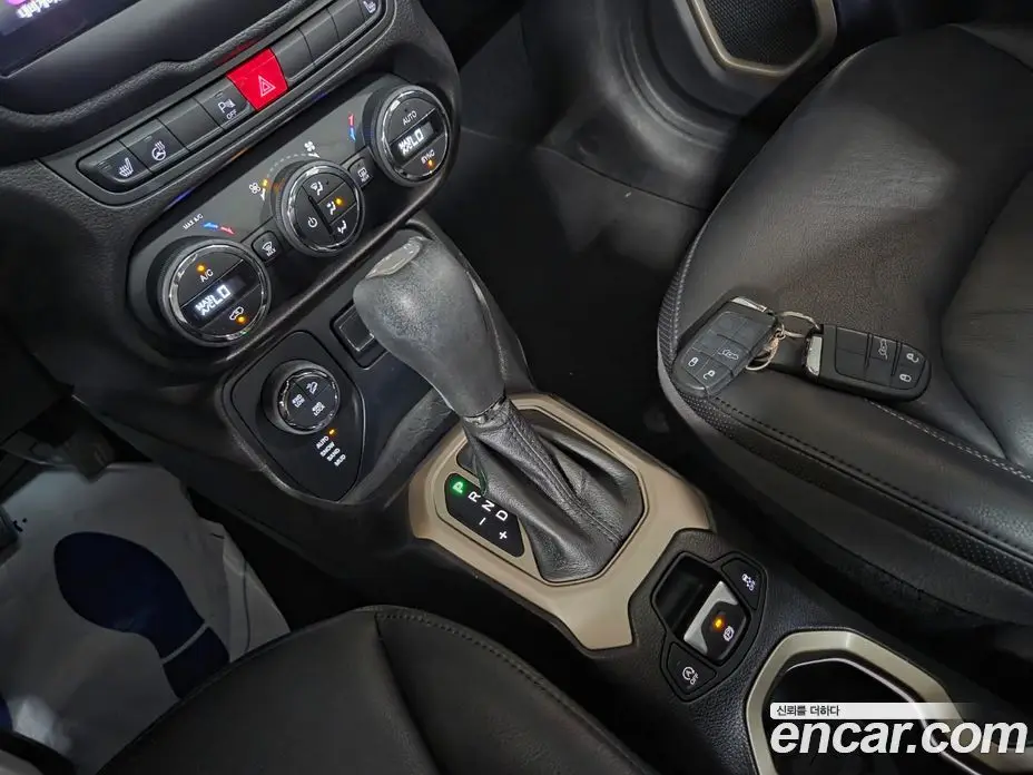 Jeep Renegade 2017 2.0 автомат (гидро), фото 15 Jeep Renegade 2017 2.0 автомат (гидро), фото 15
