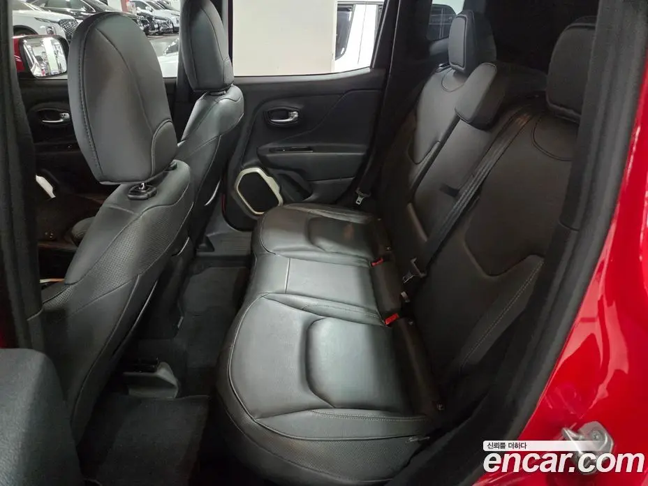 Jeep Renegade 2017 2.0 автомат (гидро), фото 17 Jeep Renegade 2017 2.0 автомат (гидро), фото 17
