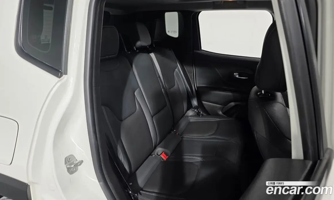 Jeep Renegade 2022 1.3 автомат (гидро), фото 16 Jeep Renegade 2022 1.3 автомат (гидро), фото 16