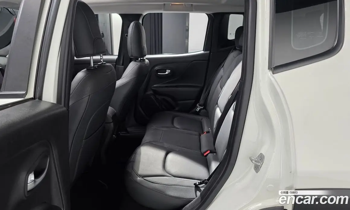 Jeep Renegade 2022 1.3 автомат (гидро), фото 17 Jeep Renegade 2022 1.3 автомат (гидро), фото 17
