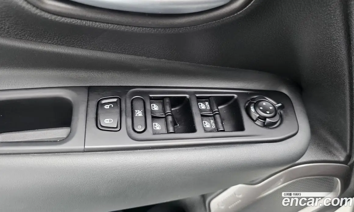 Jeep Renegade 2022 1.3 автомат (гидро), фото 28 Jeep Renegade 2022 1.3 автомат (гидро), фото 28