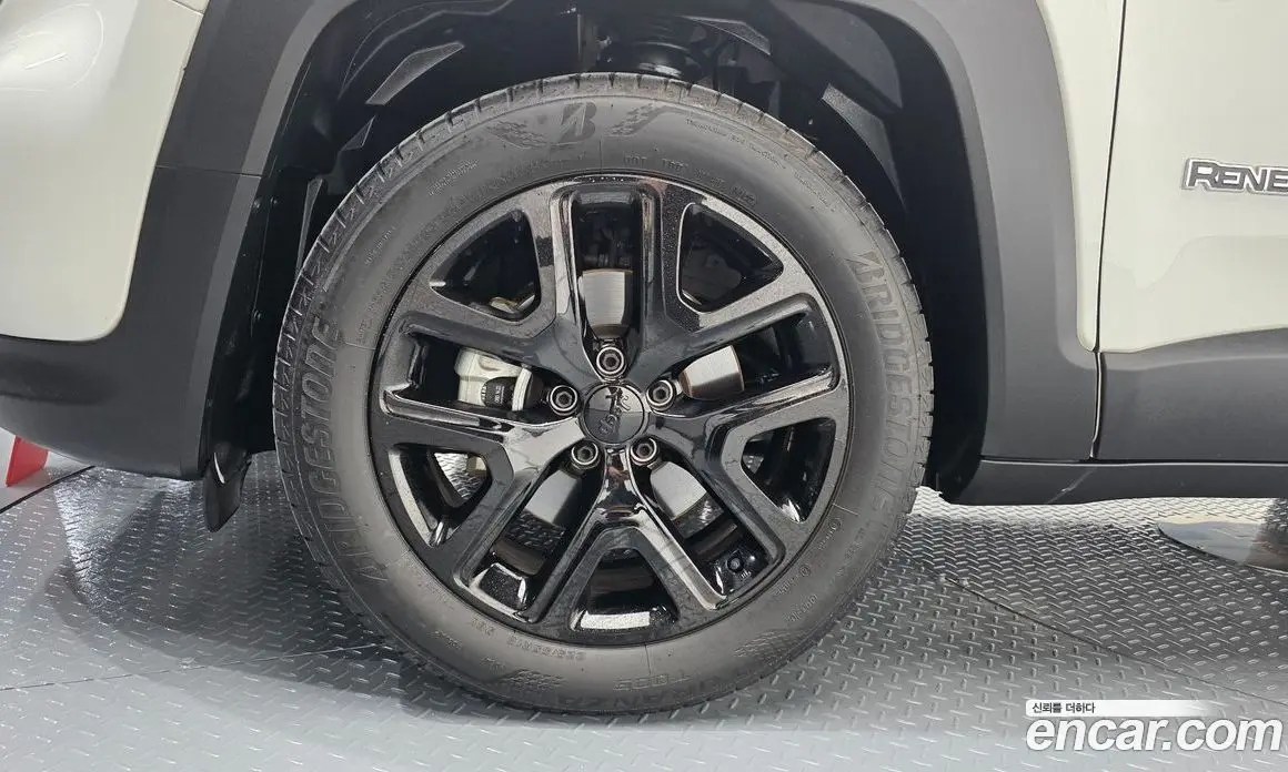 Jeep Renegade 2022 1.3 автомат (гидро), фото 4 Jeep Renegade 2022 1.3 автомат (гидро), фото 4