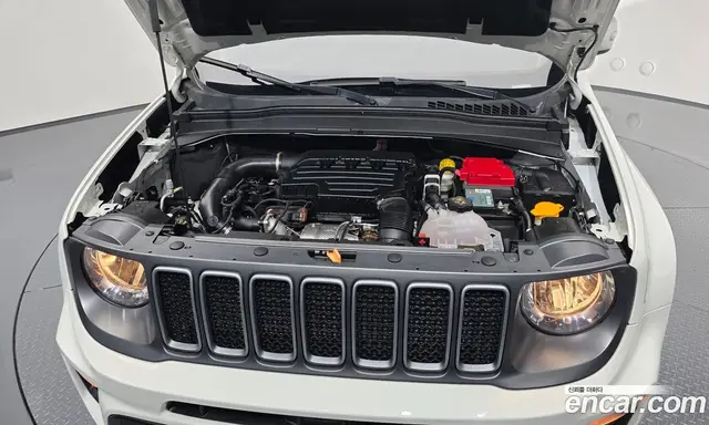 Jeep Renegade 2022 1.3 автомат (гидро), миниатюра 5 Jeep Renegade 2022 1.3 автомат (гидро), миниатюра 5